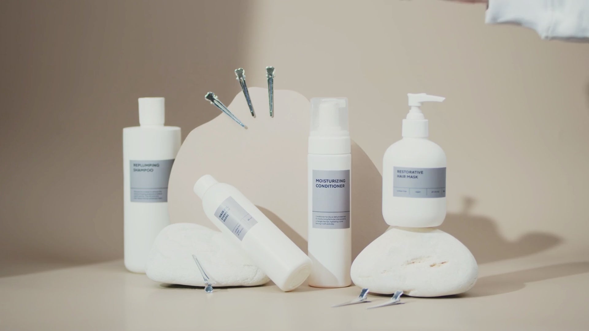Load video: Korean skincare routine for beginners featuring cleansing, hydration, skin barrier protection and daily sunscreen for healthy glowing skin by Nuvora.